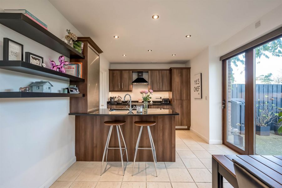 4 Strathearn Lane