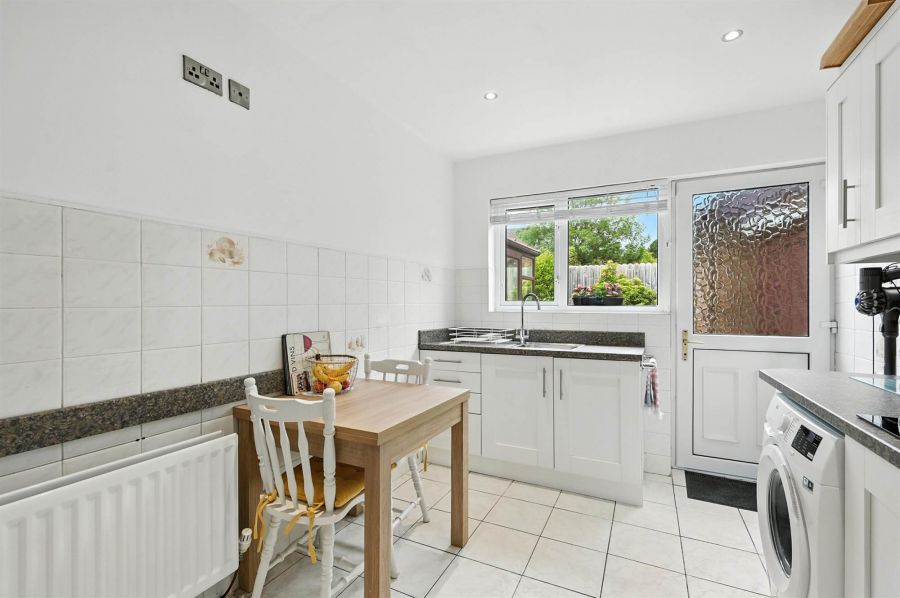 29 Kingsdale Park