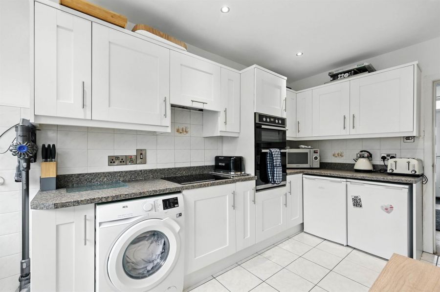 29 Kingsdale Park