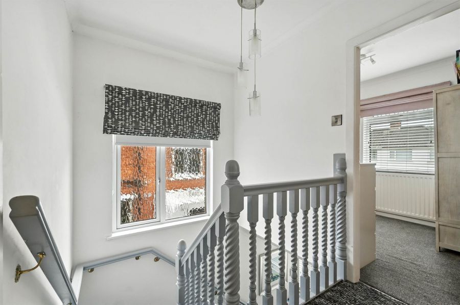 29 Kingsdale Park