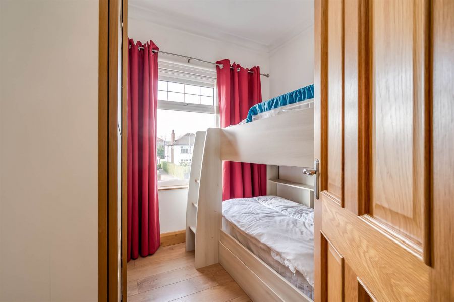 18 Knockhill Park