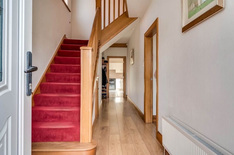 18 Knockhill Park