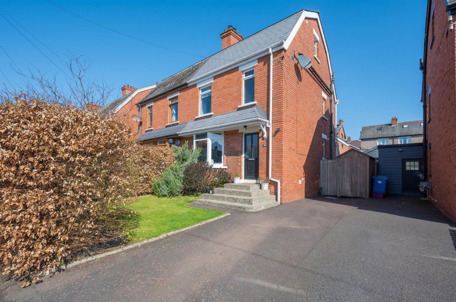 66 Kirkliston Park