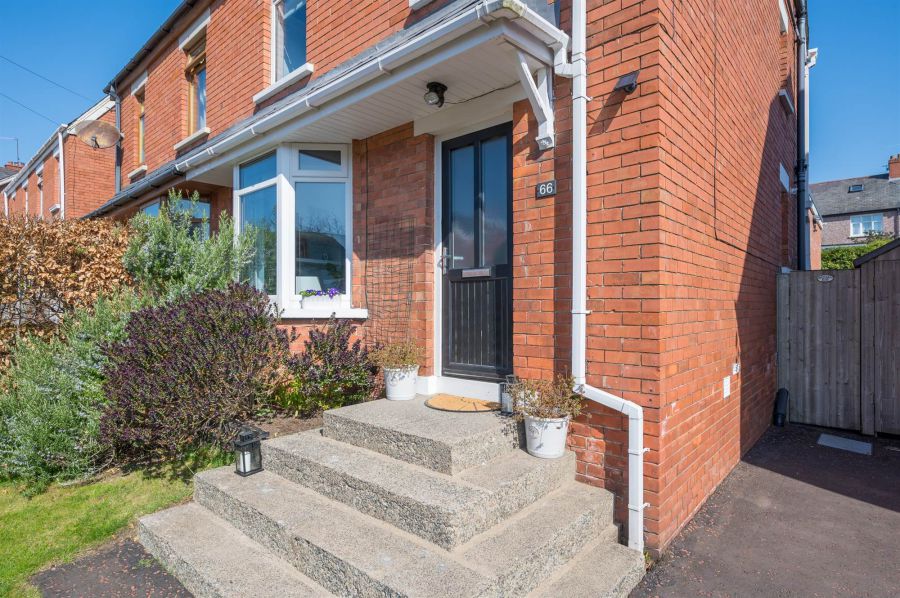66 Kirkliston Park