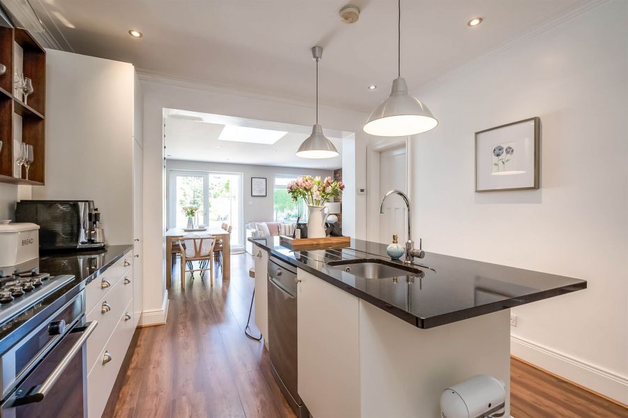 66 Kirkliston Park