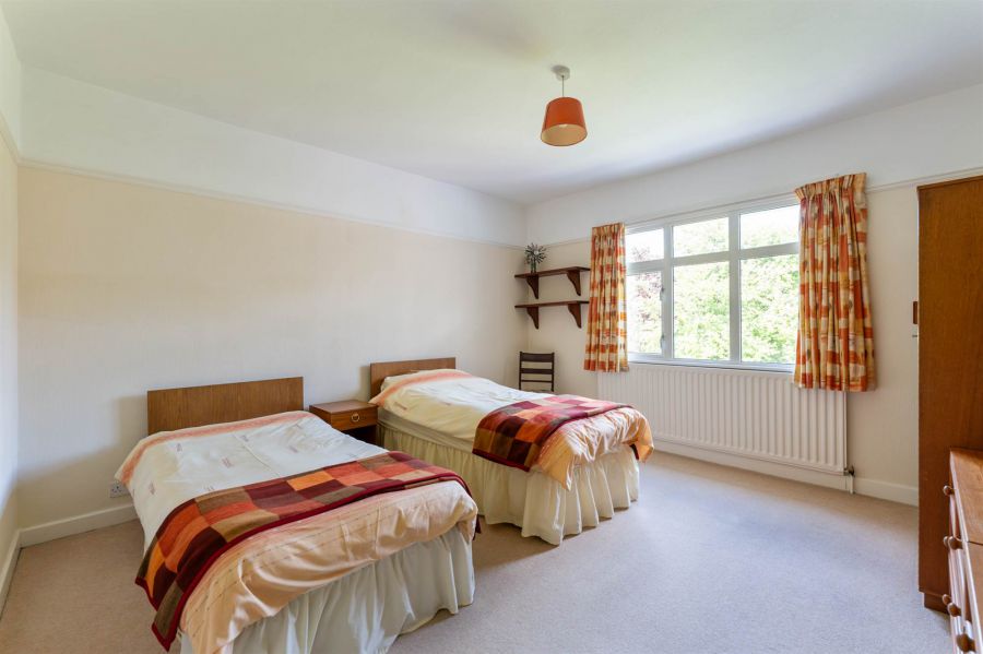 30 Hawthornden Road