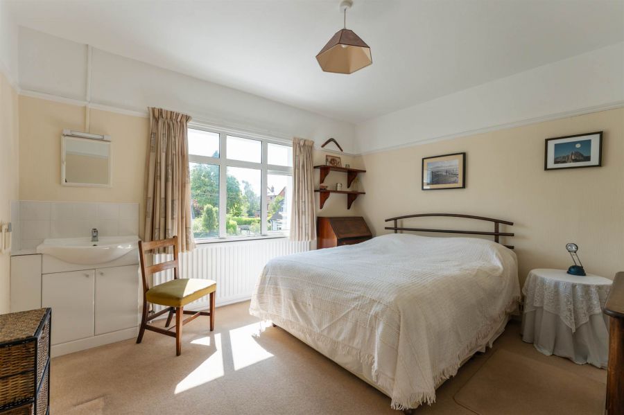 30 Hawthornden Road