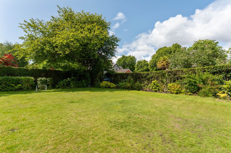 30 Hawthornden Road