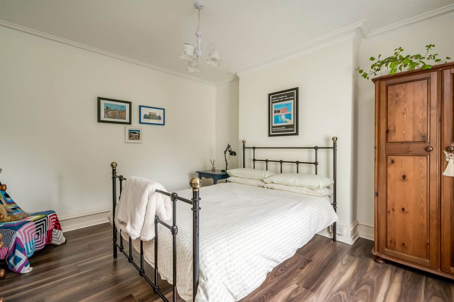 Rosendale, 9 Holland Park