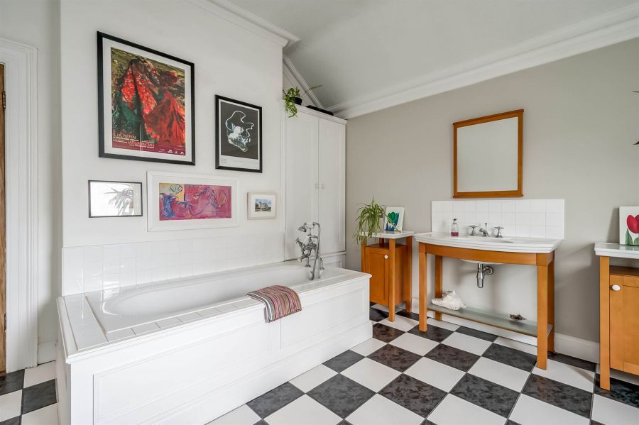 Rosendale, 9 Holland Park