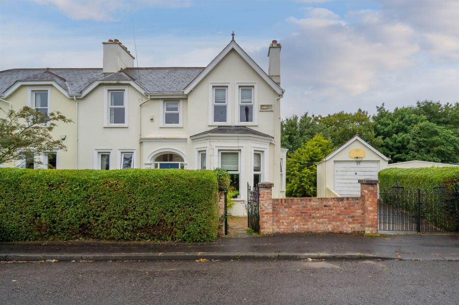 Rosendale, 9 Holland Park