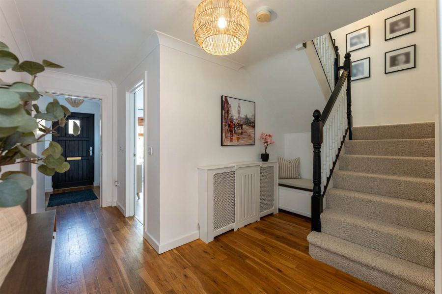 10 Ormiston Square