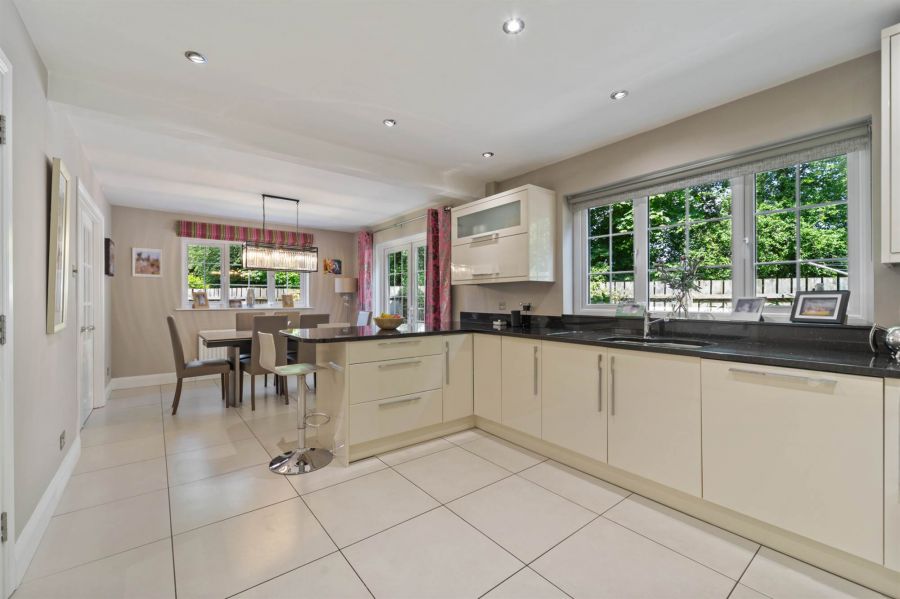5 Campbell Chase