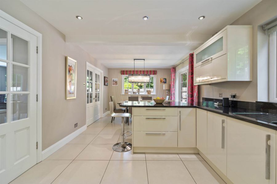 5 Campbell Chase