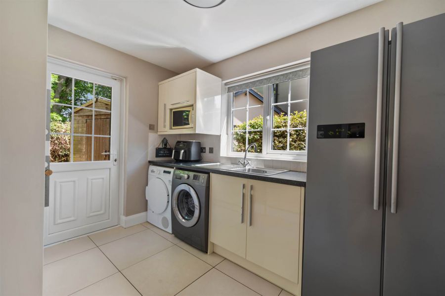 5 Campbell Chase