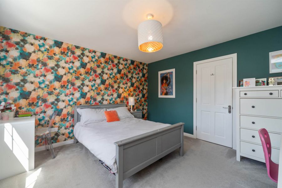 5 Campbell Chase