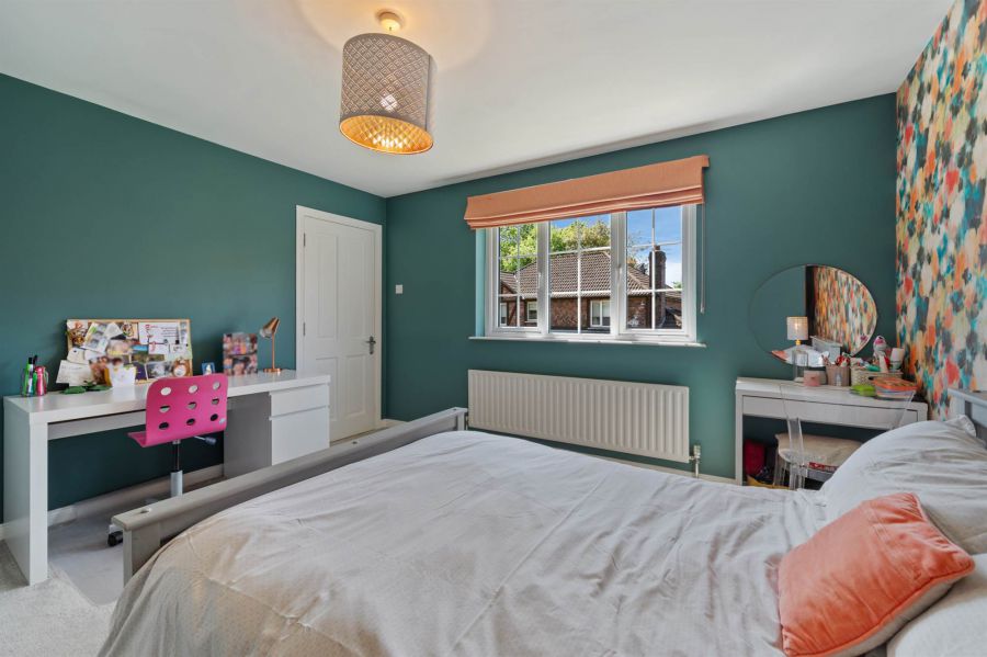 5 Campbell Chase
