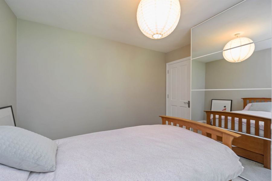 5 Campbell Chase