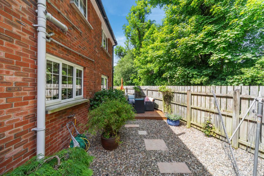 5 Campbell Chase