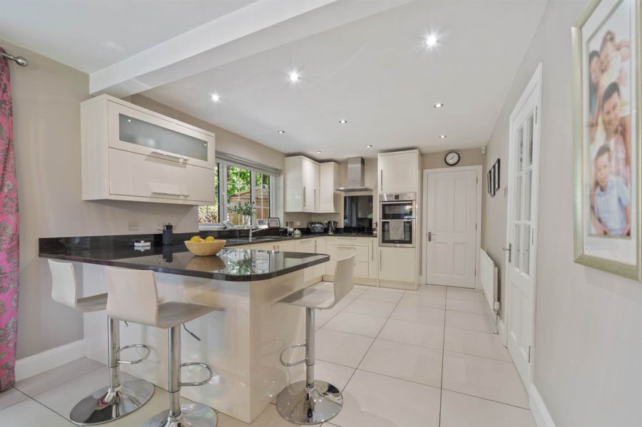 5 Campbell Chase