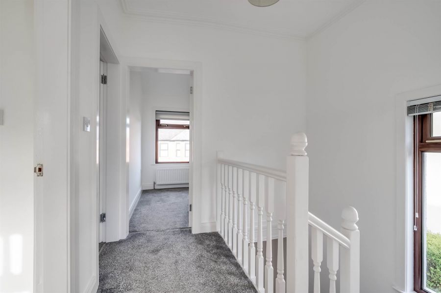10 Bloomfield Gardens