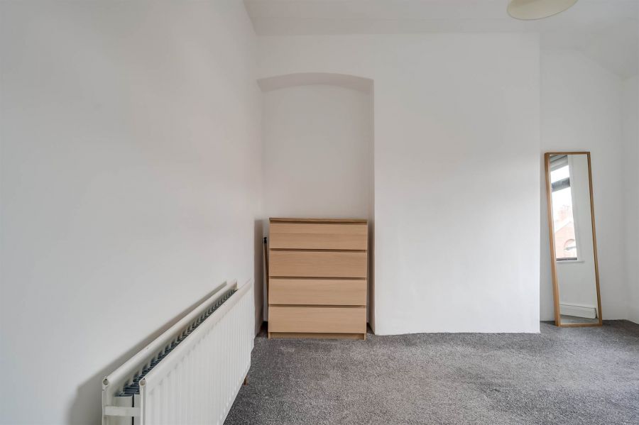 10 Bloomfield Gardens