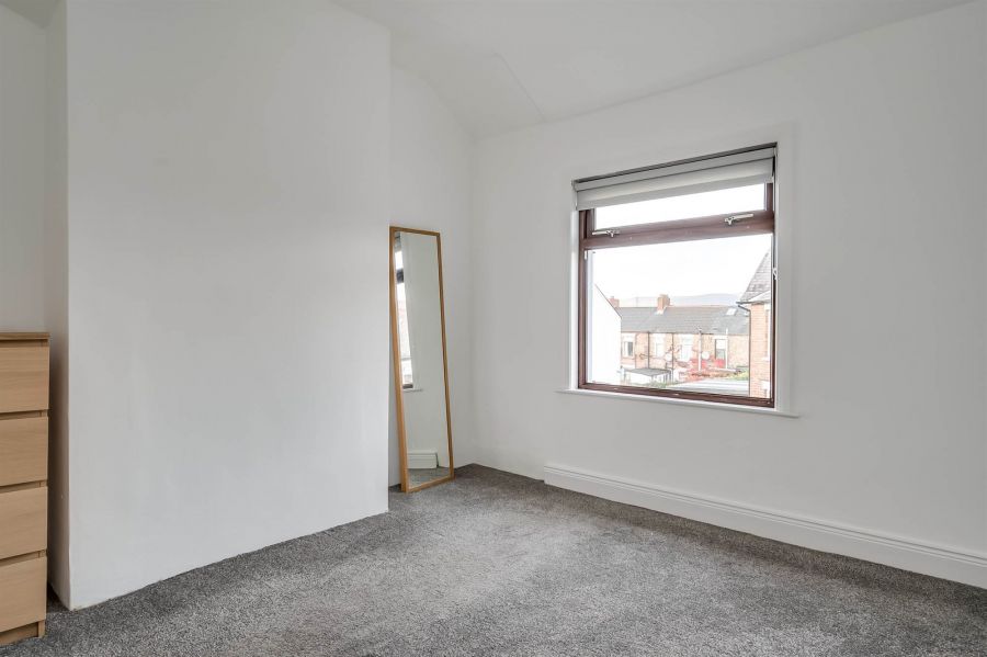 10 Bloomfield Gardens