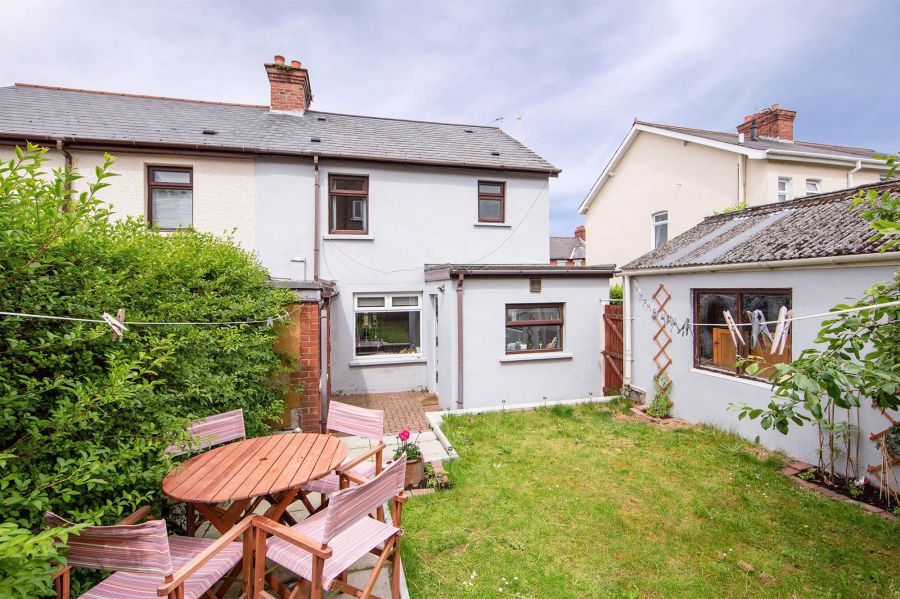 10 Bloomfield Gardens