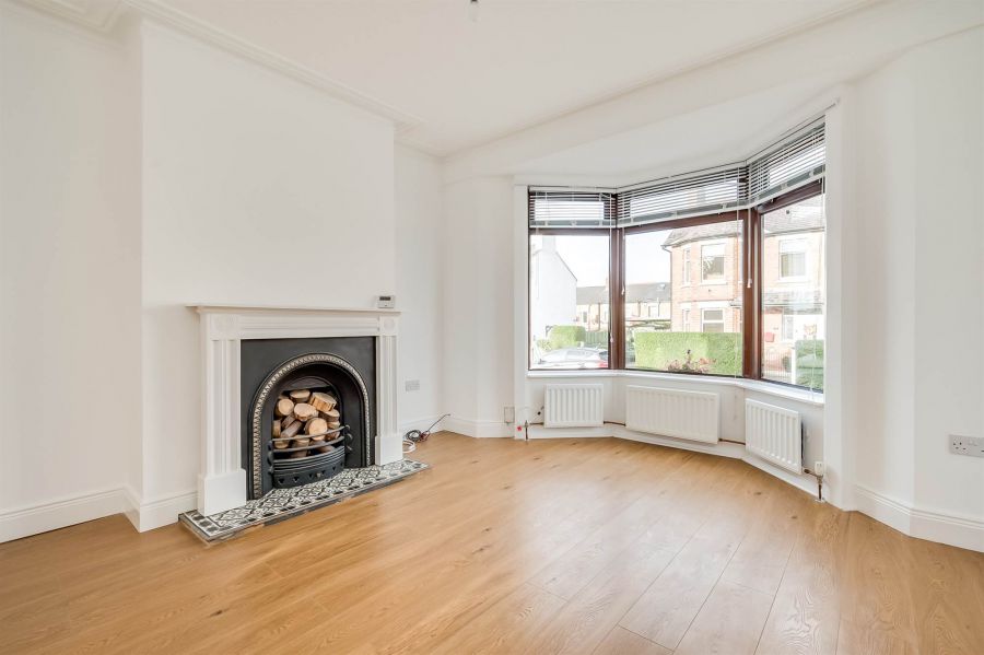 10 Bloomfield Gardens