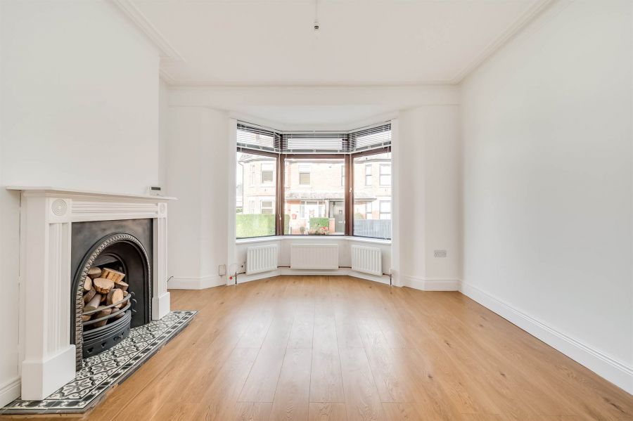 10 Bloomfield Gardens