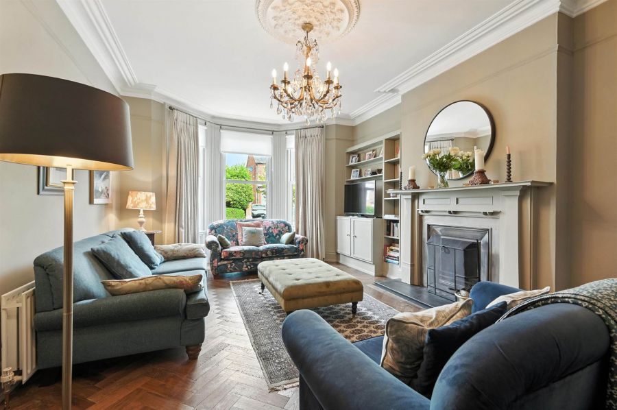 4 Ormiston Gardens