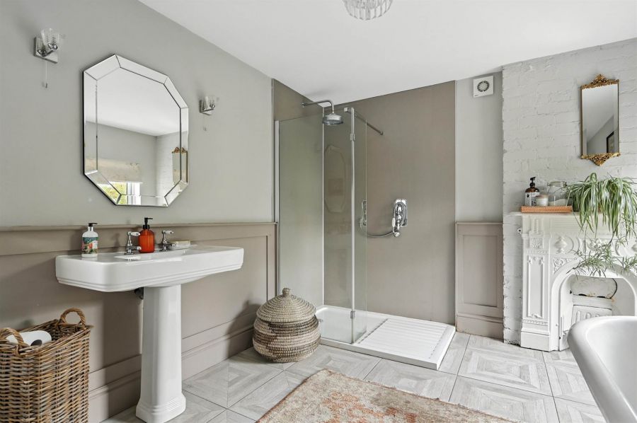 4 Ormiston Gardens
