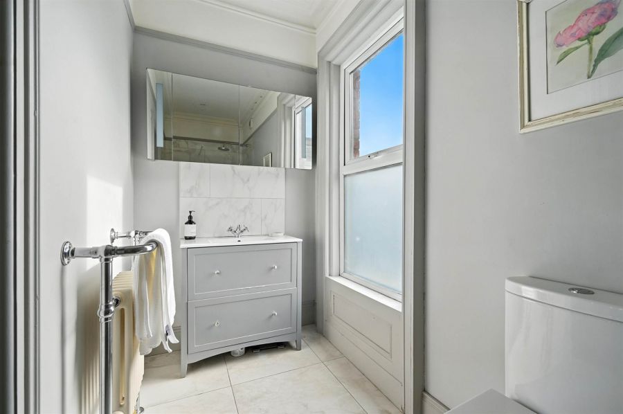 4 Ormiston Gardens