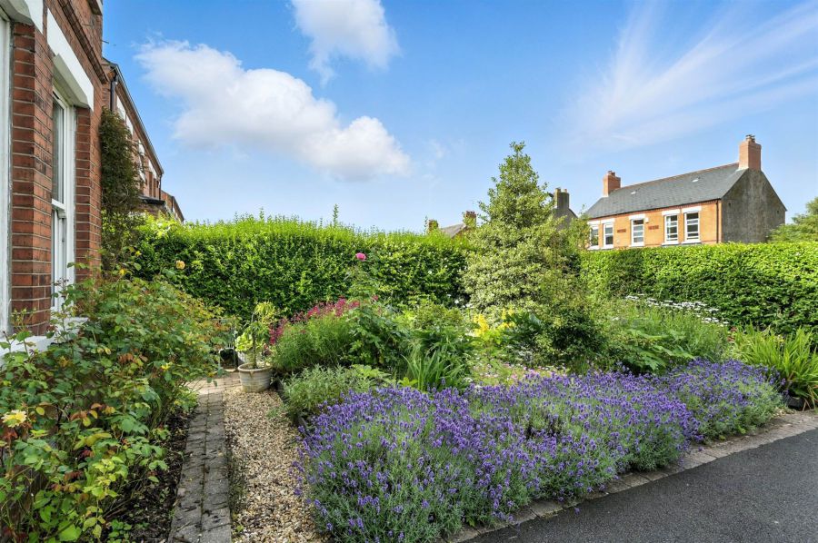 4 Ormiston Gardens