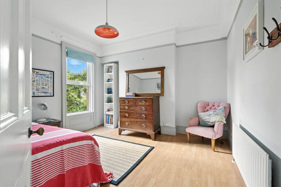 4 Ormiston Gardens