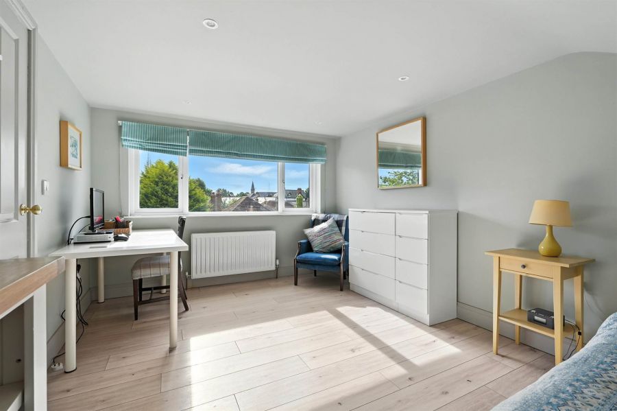 4 Ormiston Gardens