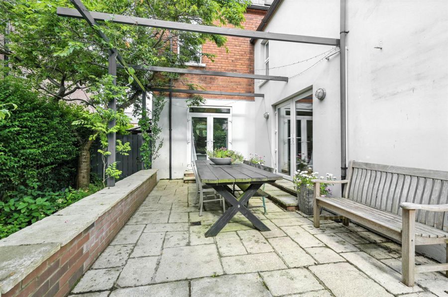 4 Ormiston Gardens