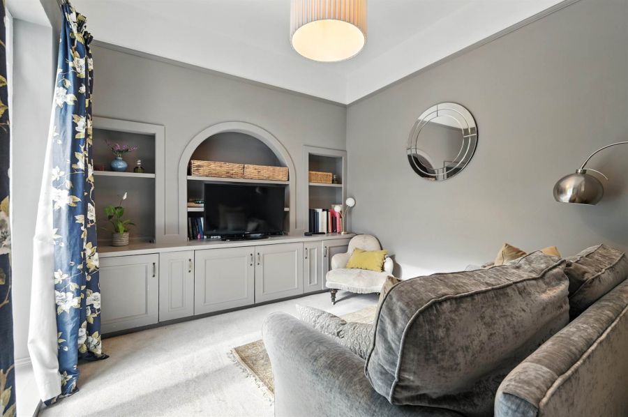 4 Ormiston Gardens
