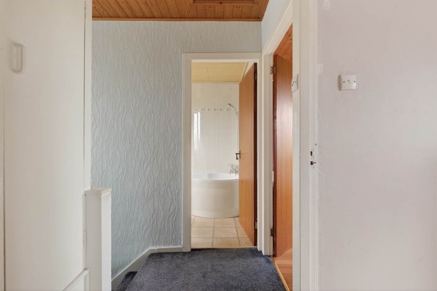 11 Thornhill Parade
