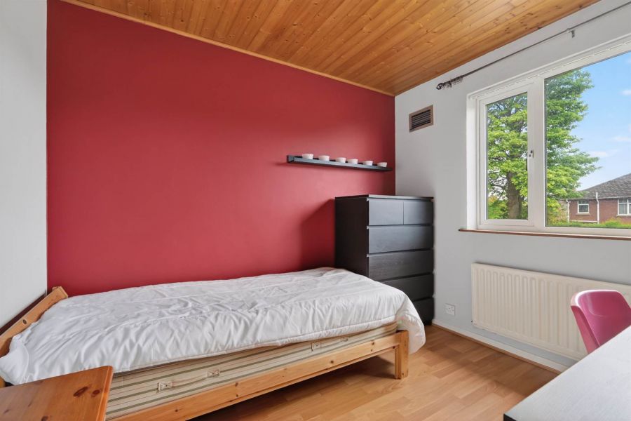 11 Thornhill Parade