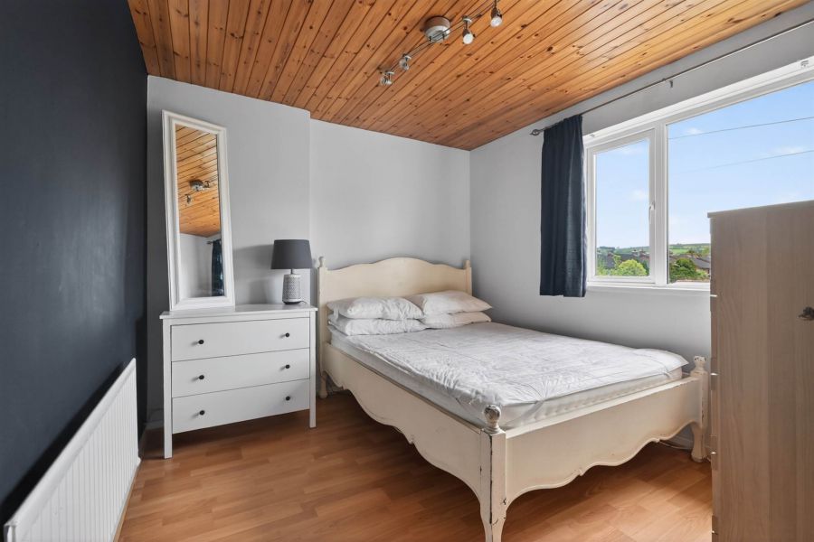 11 Thornhill Parade