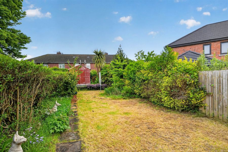 11 Thornhill Parade
