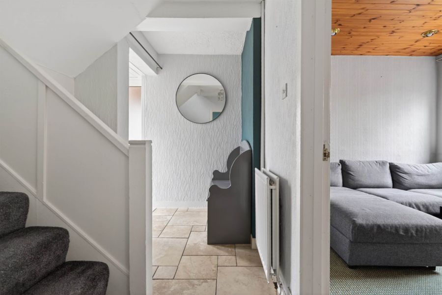 11 Thornhill Parade