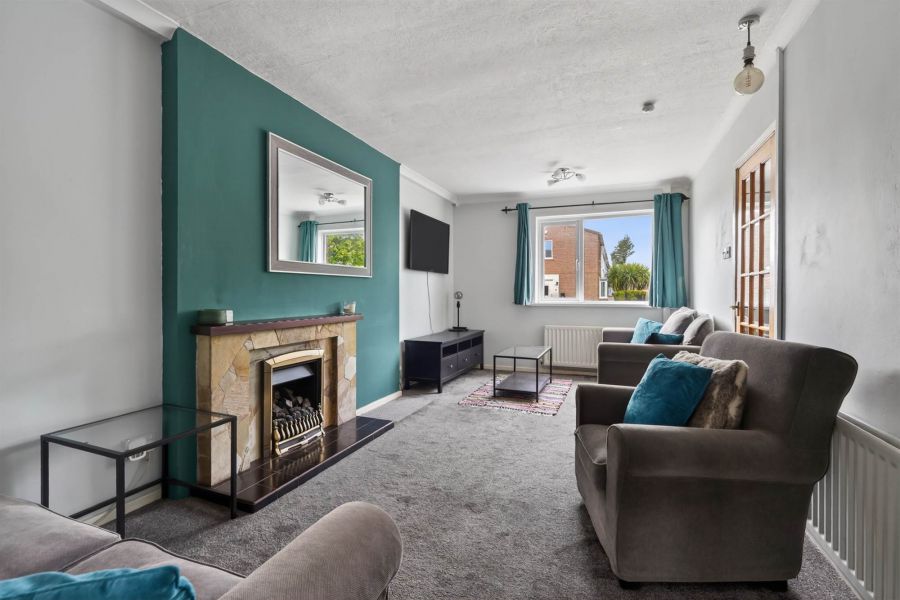 11 Thornhill Parade
