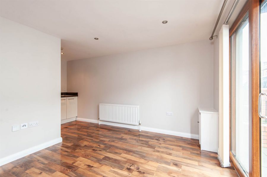 Apt 1 12 Belmont Avenue West