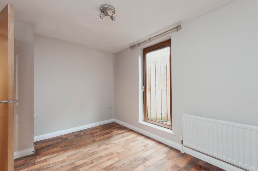 Apt 1 12 Belmont Avenue West