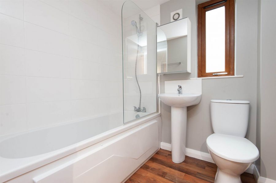 Apt 1 12 Belmont Avenue West