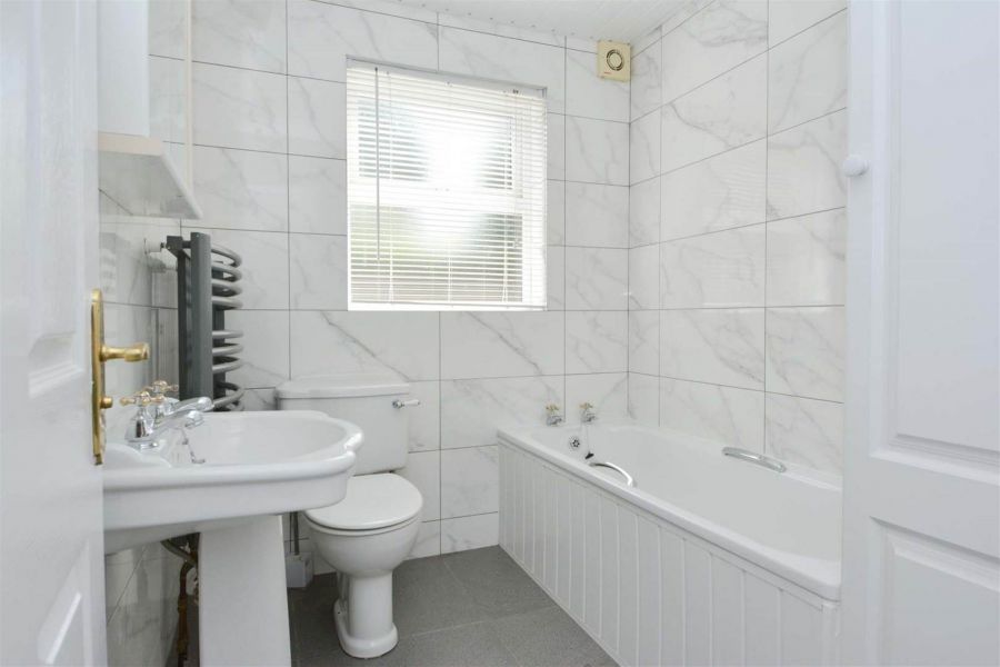 Apt 3 44 Cyprus Avenue