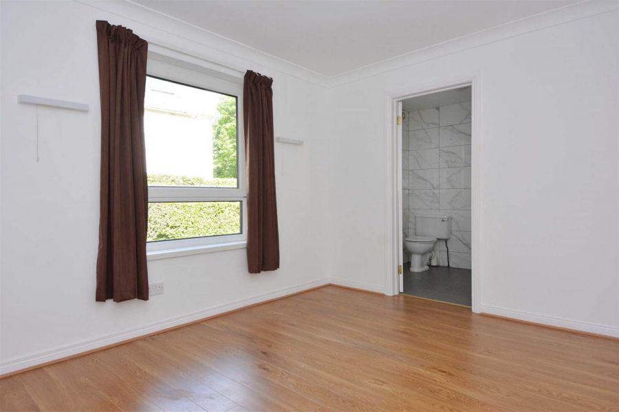 Apt 3 44 Cyprus Avenue