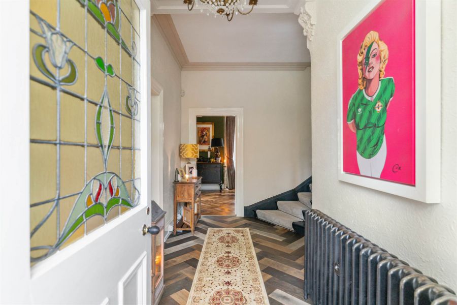 23 Knockdene Park North